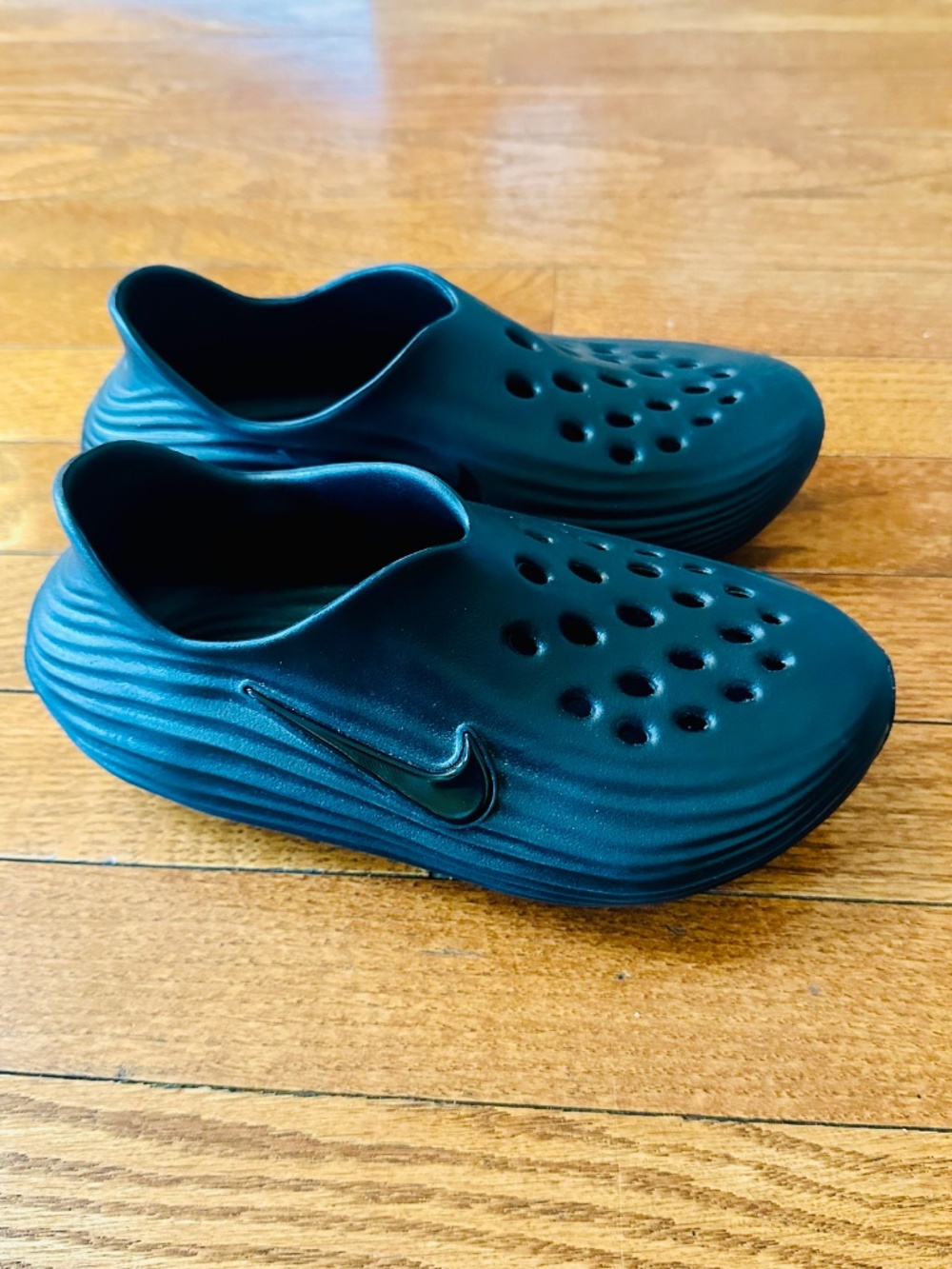 Nike ReactX Rejuven8 Clogs – Boys Size 3Y Black Slip-On Recovery Shoes - Picture 5 of 6